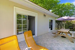 Holiday Home “Domaine Du Grand Roc- Sitellle” with Lake View, Shared Pool & Wi-Fi - Image 4