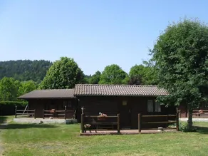 Charming chalet with terrace - Image 2