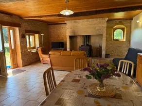 Gite with private pool, BBQ & garden | Lake view - Image 3