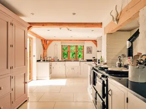 House with barbecue - Image 4