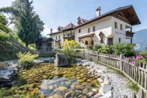 Flat with garden & BBQ | Mountain view - Image 2