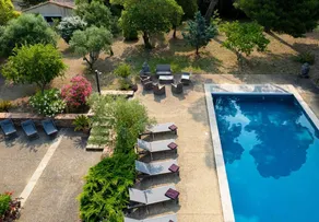 Casa ideal para familias con terraza, piscina y barbacoa | Vistas al jardín - Image 3