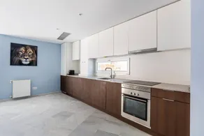 Appartamento con terrazza, giardino e piscina - Image 3