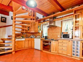 Ferienhaus mit Grill, Garten und Terrasse | Bergblick - Image 3