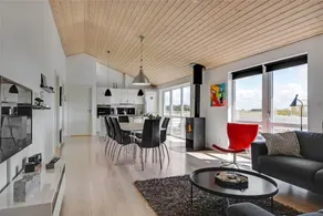 Children-friendly holiday home with sauna, BBQ & terrace | Close to the beach | Pets allowed - Image 5