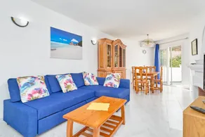 Apartment 'Alina' with Sea View, Wi-Fi and Air Conditioning - Image 3