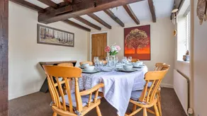 Holiday home with garden & terrace - Image 3