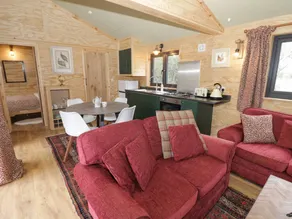 Wonderful cottage with hot tub & garden | Dogs allowed - Image 4