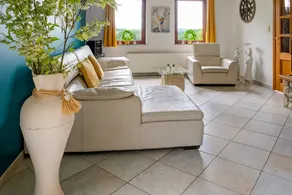 Villa con terrazza, piscina e giardino - Image 3