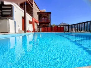 House with pool, barbeque & terrace | Mountain view | Beach nearby | Pet-friendly - Image 3