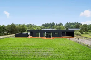 House with sauna, terrace & jacuzzi - Image 2