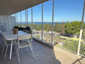 Elegant T2 with terrace in Sète, secure parking - Image 4