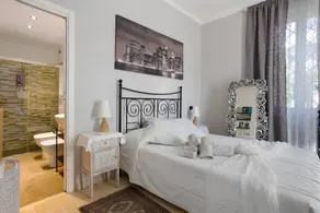 Holiday Home 'Il Giardino Di Magò' with Private Pool, Garden, and Wi-Fi - Image 3