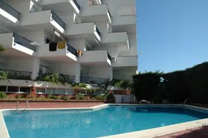 Fully equipped apartment with terrace & pool | Next to the beach - Image 4