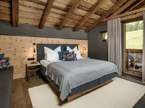 Family-friendly chalet with pool, garden & BBQ | Panoramic view | Perfect for remote work | Pet-friendly - Image 3