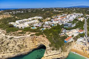 Modern Holiday Home With Fantastic Terrace and a Stunning View of Benagil - Image 5