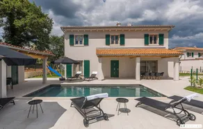Child-friendly pleasant villa with garden, sauna & barbecue - Image 4