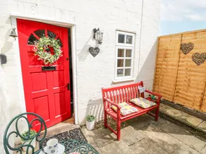 Cottage with garden & terrace - Image 2