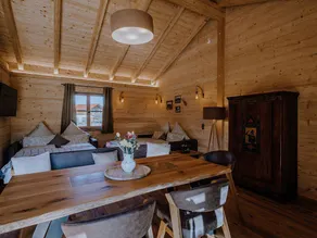 Family-oriented charming chalet with hot tub & terrace - Image 2