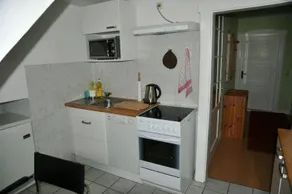 Flat with BBQ & garden - Image 5