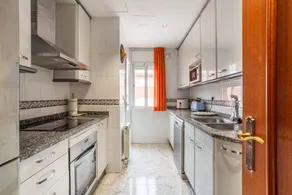 Apartment with terrace, garden & pool - Image 5