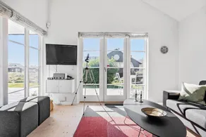 Holiday home with terrace, BBQ & sauna | Sea view | Beach nearby - Image 3