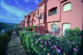 Dedicated room with garden - Image 5