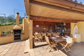 Schönes Ferienhaus mit Pool, Terrasse und Garten | Bergblick | Hunde erlaubt - Image 3