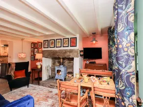 Cottage with garden - Image 4