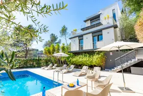 Villa mit privatem Pool - Image 2