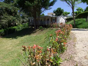 Bungalow with heated pool & terrace - Image 3