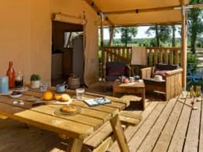 Tente avec terrasse et piscine chauffée - Image 5