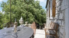 Charmante maison avec barbecue, piscine et terrasse - Image 2