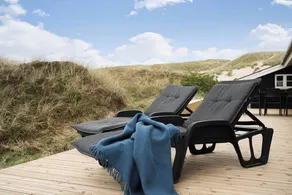 Holiday home with sauna & terrace - Image 4