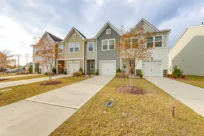 Private Patio! Sleek & Stylish Smithfield Townhome - Image 4