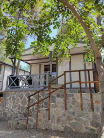 Bungalow mit Terrasse, Pool und Garten - Image 3