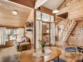 Holiday home with garden & barbecue | Sea view - Image 2