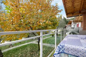 Flat with garden & pool | Lake view - Image 3