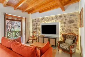 Vacation Home 'Jacam Suite' with Private Terrace, Wi-Fi and Air Conditioning - Image 5