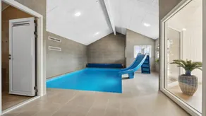 Holiday home with garden, barbecue & private pool - Image 4