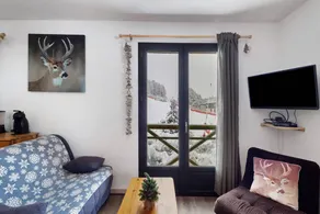 Apartment 'Capcir' with Mountain View, Shared Terrace and Wi-Fi - Image 3