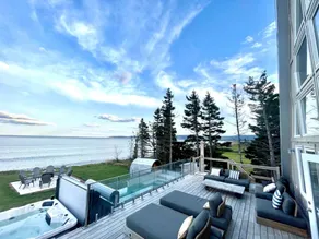 Oceanview A-Frame Cabin with Pool, Sauna & Hot Tub in Sugar Loaf, Canada - Image 3