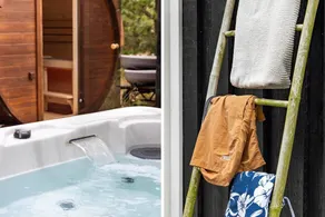 House with jacuzzi, BBQ & sauna - Image 3