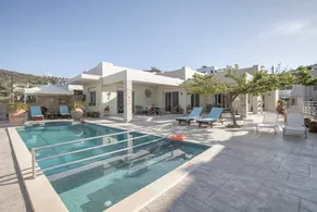 Spettacolare villa totalmente attrezzata con griglia, giardino e piscina privata | Vista sulla montagna - Image 2