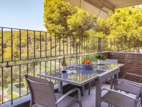 Apartment mit Garten und Pool | Perfekt für die Arbeit von Zuhause - Image 2