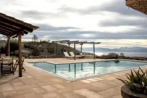 Villa with terrace, barbecue & garden - Image 2