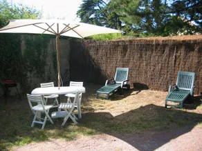 Family-oriented pleasant holiday home with garden & BBQ | Close to the beach - Image 2