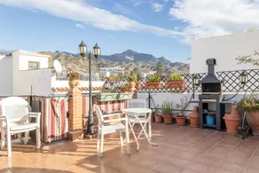 Cozy Apartment with Sunny Patio, Barbecue, Wi-Fi & Air Conditioning - Image 2