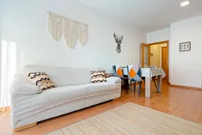 Holiday apartment with terrace | City view - Image 3