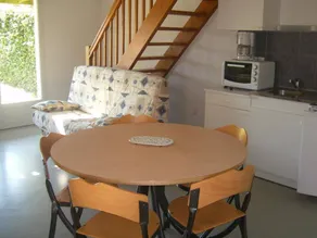 Chalet with heated pool & terrace - Image 4